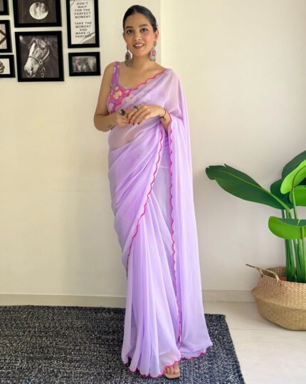 Women Georgette Saree with Scalloped Border