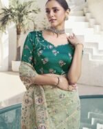 Women Traditional Saree - Image 3